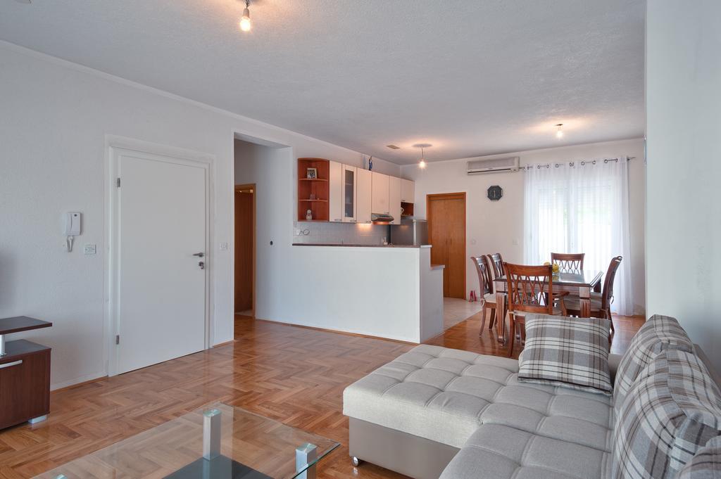 Apartments Marko Подстрана Стая снимка