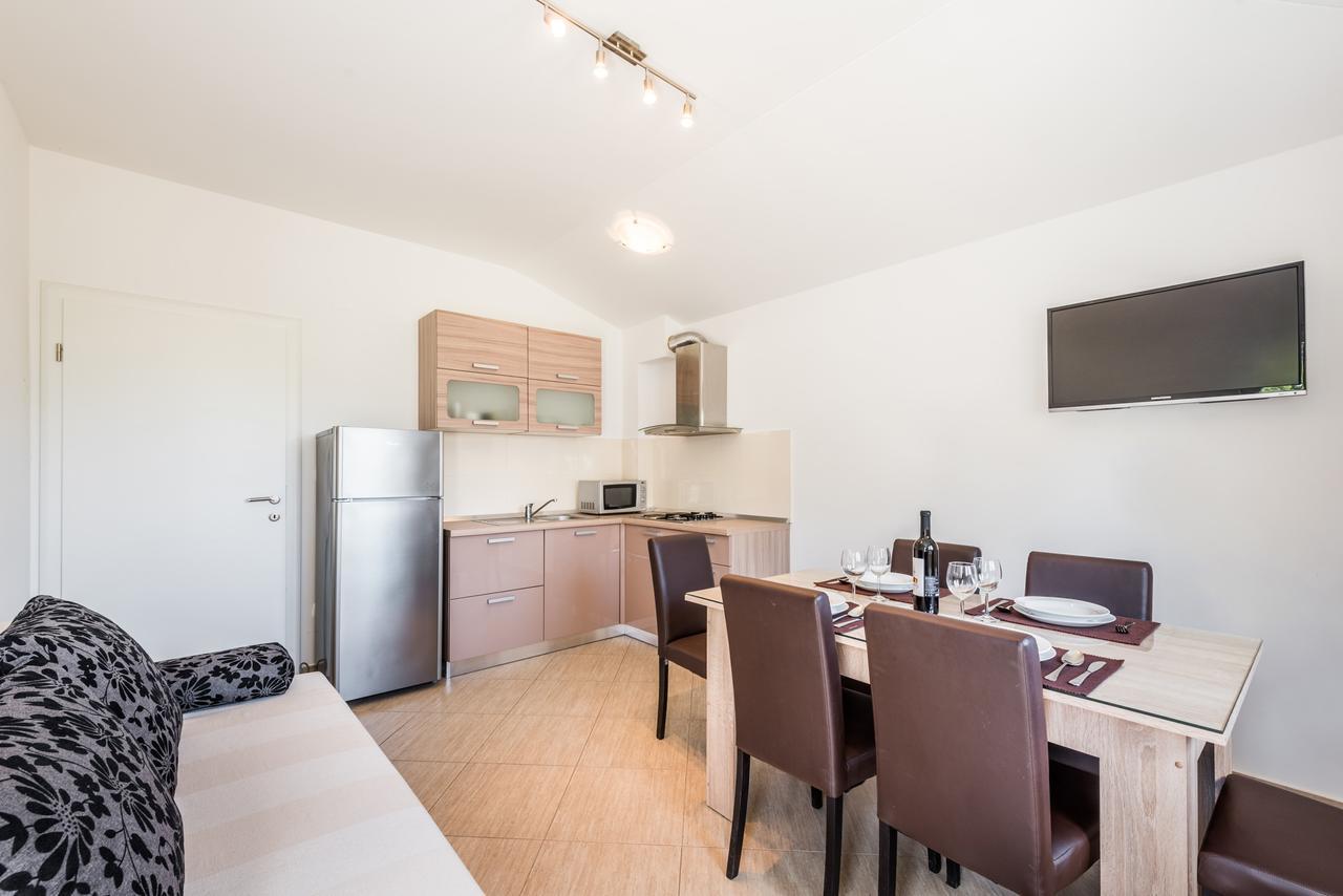 Apartments Marko Подстрана Екстериор снимка